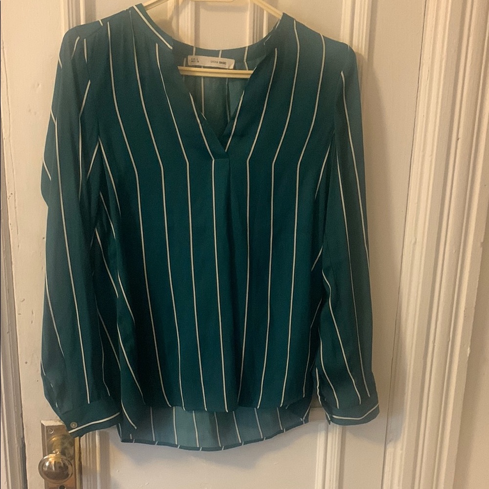 H&M green and White 3/4 Sleeve Relaxed Blouse